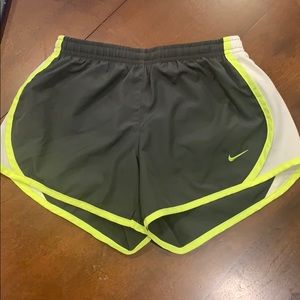 Big kids’ Nike Dri-Fit Tempo
